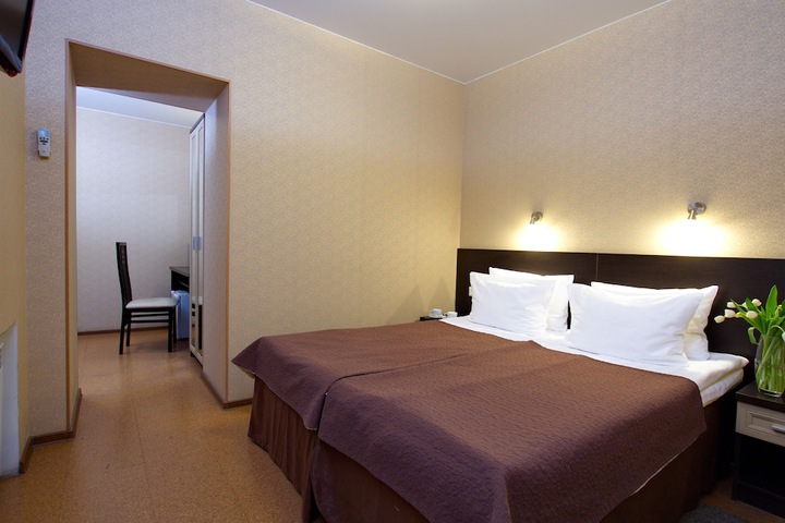 Room 10 of 51
