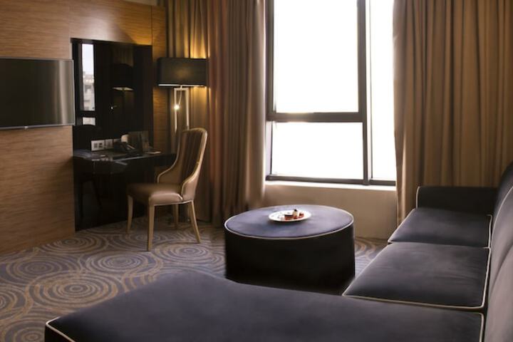 Room 15 of 50