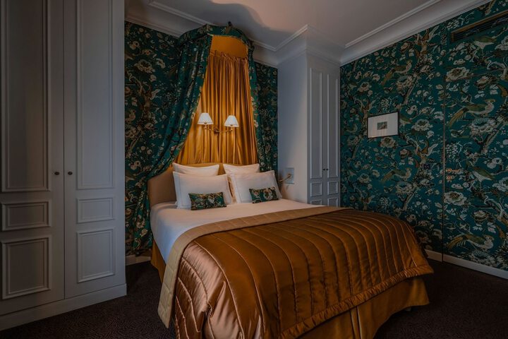 Room 25 of 92