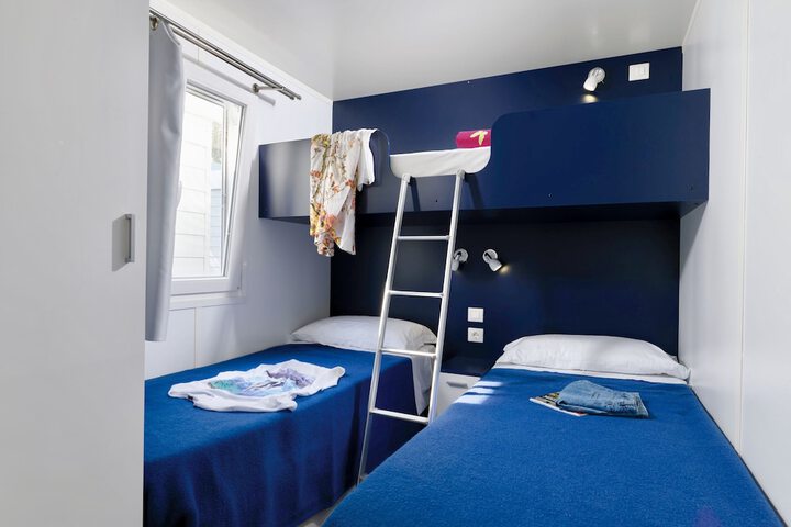 Room 7 of 173