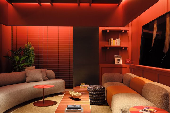 Lounge 52 of 60