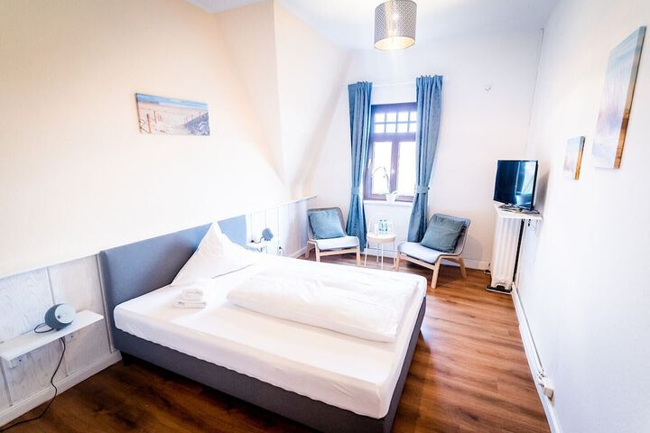 Room 4 of 53