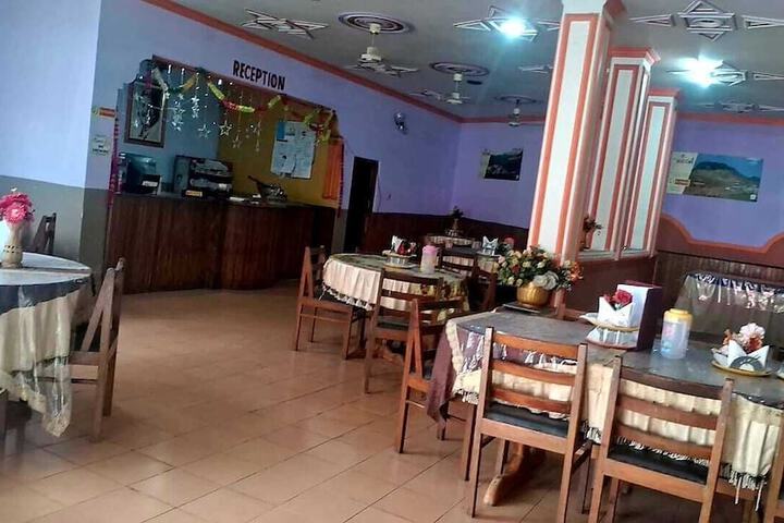 Dining 54 of 61