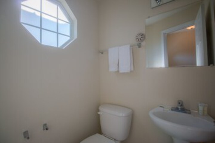 Room 6 of 22