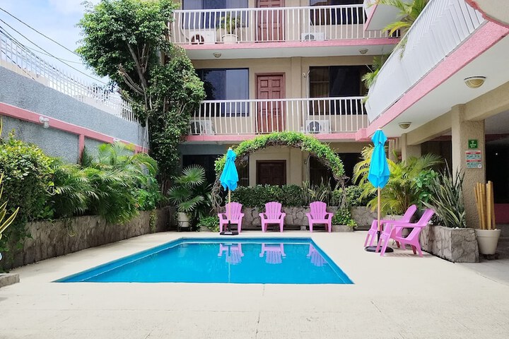 Pool 49 of 90