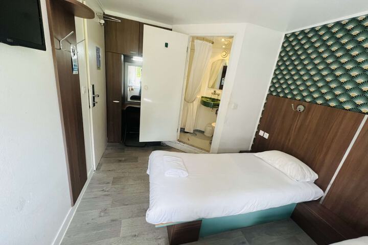 Room 21 of 51