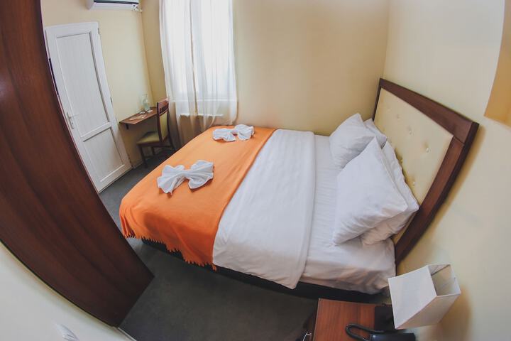 Room 8 of 56