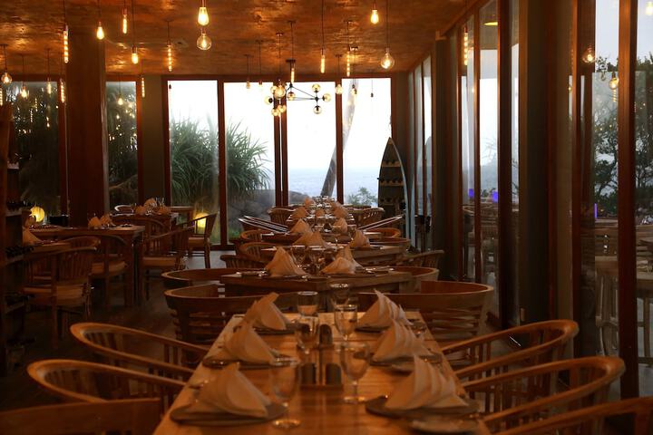 Dining 56 of 87