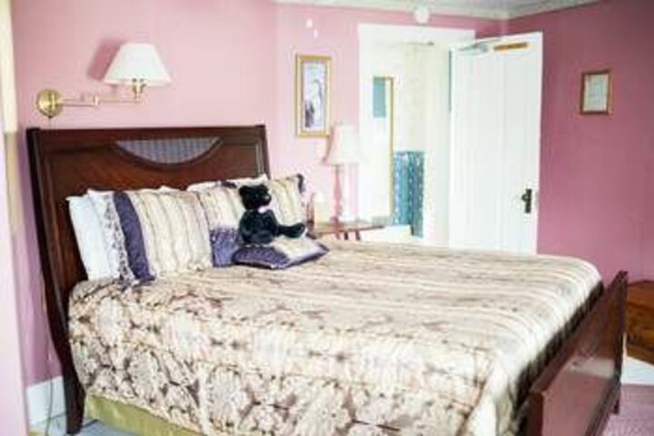 Room 42 of 93