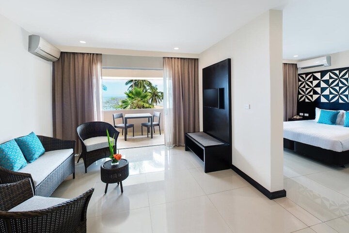 Room 11 of 35
