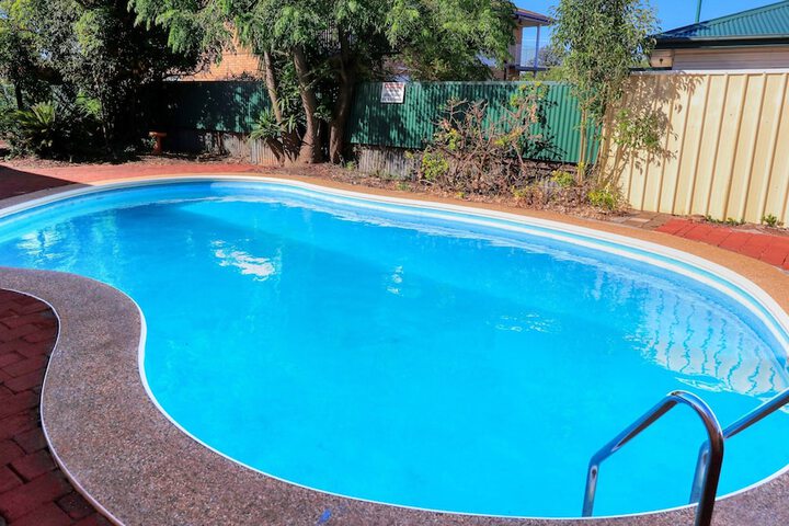 Pool Hotel