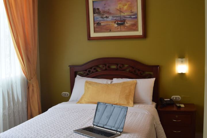 Room 7 of 40