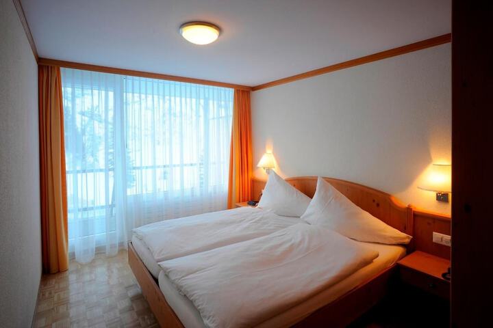 Room 10 of 65