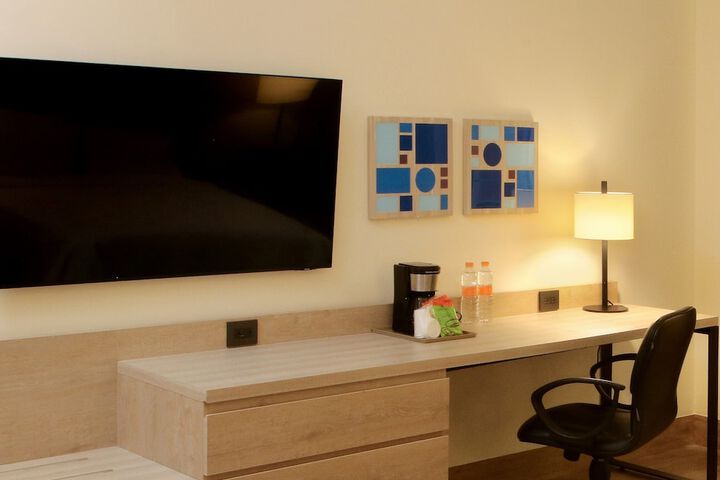 Room 16 of 51