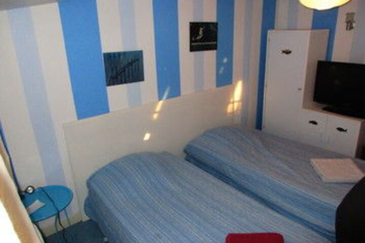 Room 22 of 36