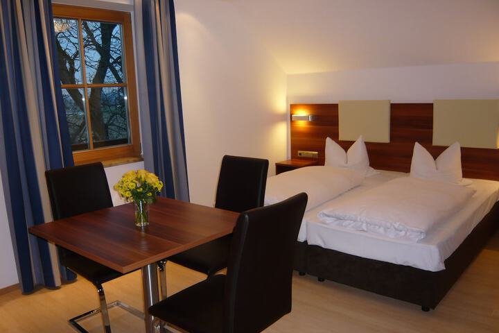 Room 15 of 50