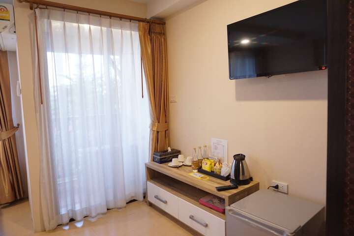 Room 28 of 51