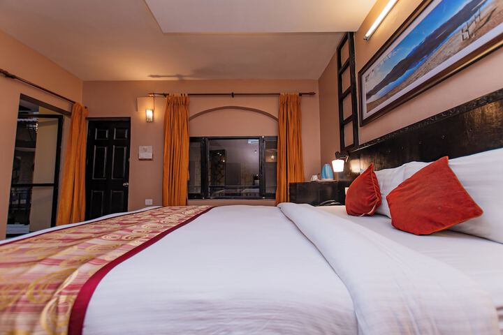 Room 8 of 40