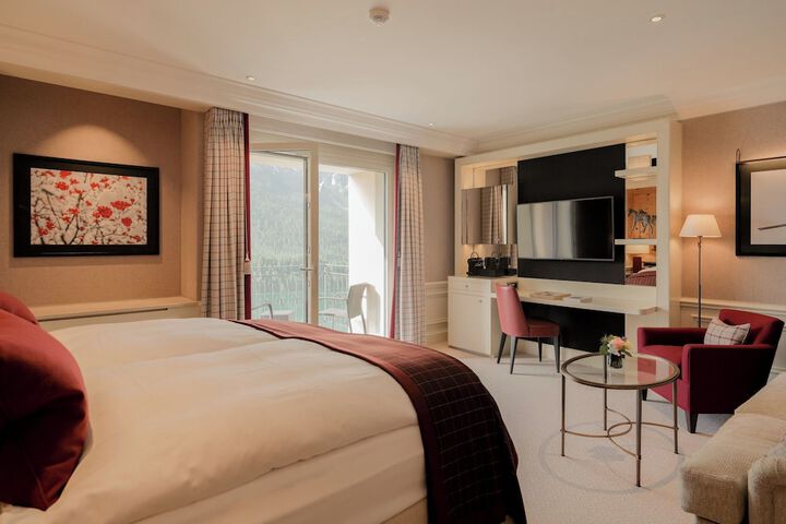 Room 32 of 208
