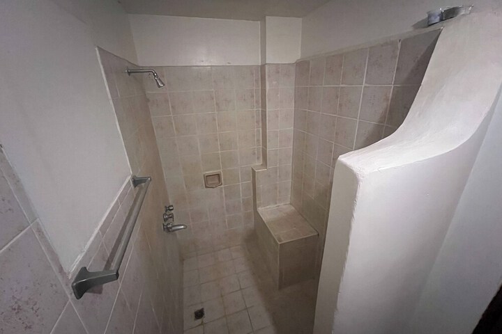 Room 45 of 68