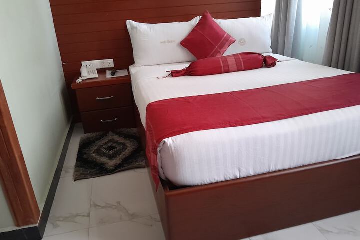 Room 18 of 119