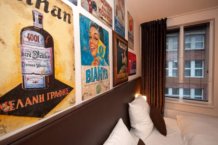 Room 2 of 47
