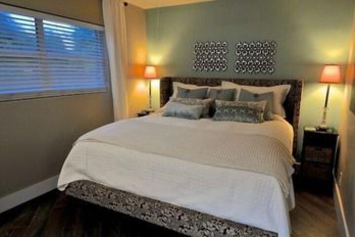 Room 9 of 29
