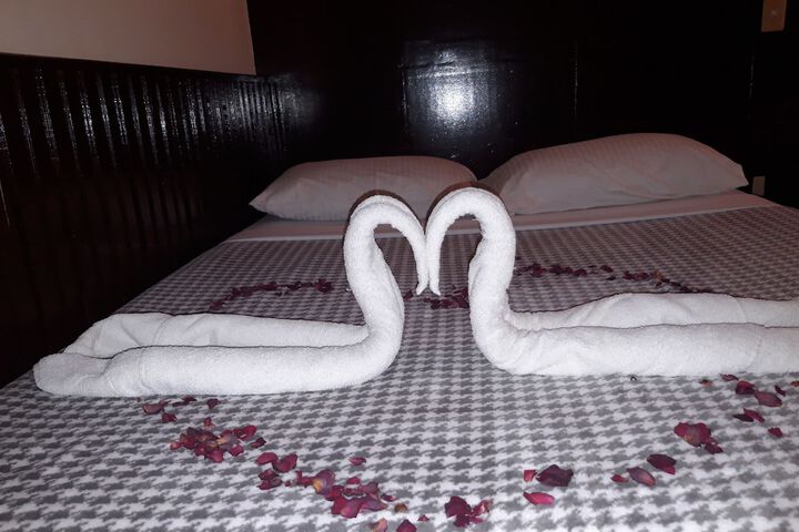 Room 4 of 14