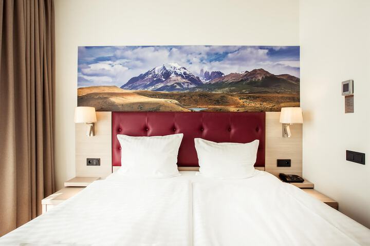 Room 20 of 80