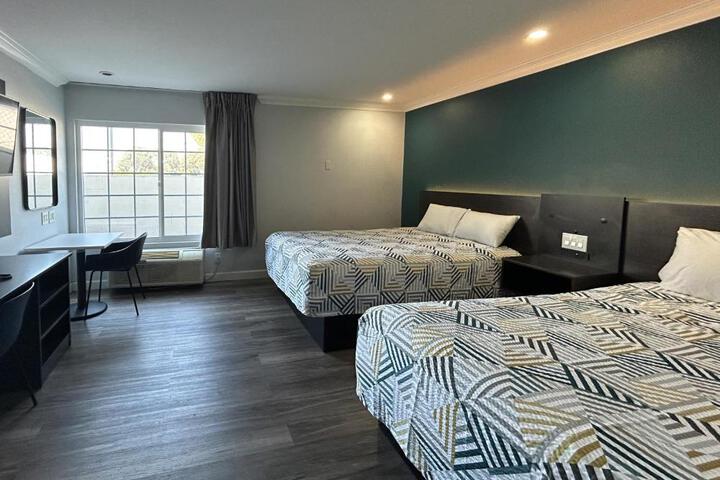 Image of Motel 6 Buena Park CA Anaheim Near Maingate Knotts