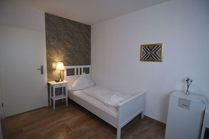 Room 14 of 46