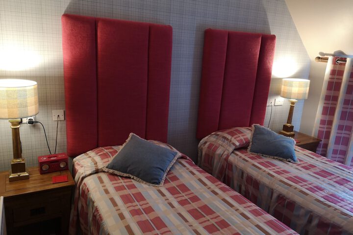 Room 11 of 24