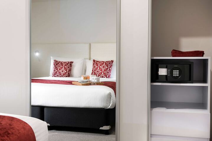 Room 44 of 86