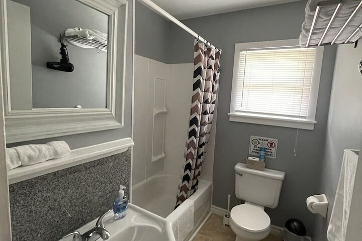 Room 10 of 25