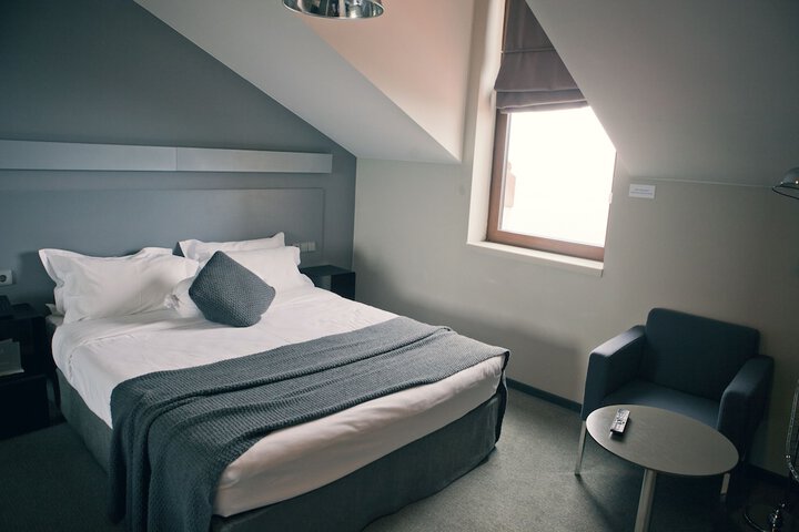 Room 6 of 31
