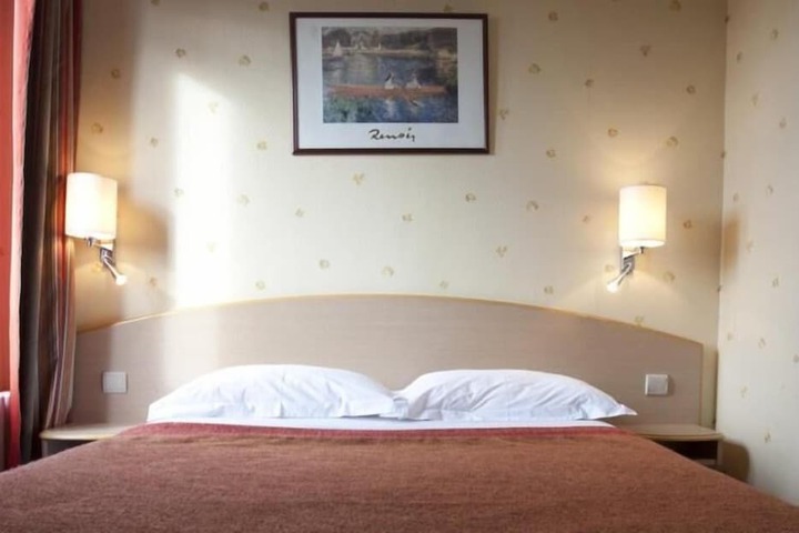 Room 18 of 53