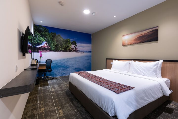 Room 4 of 42