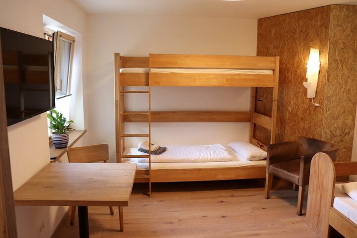 Room 15 of 48