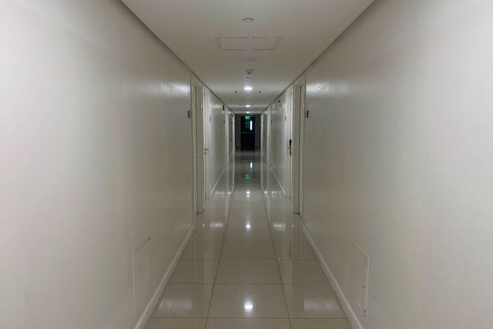 Ballroom/Hall 36 of 47