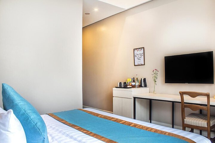 Room 11 of 26