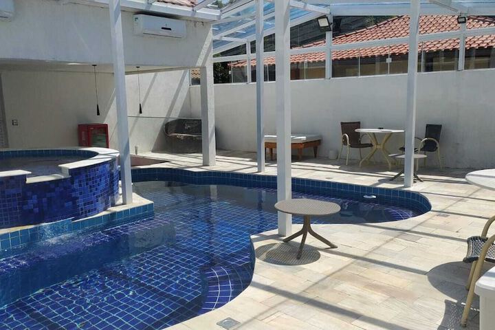 Pool 11 of 35