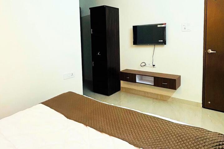 Room 16 of 46