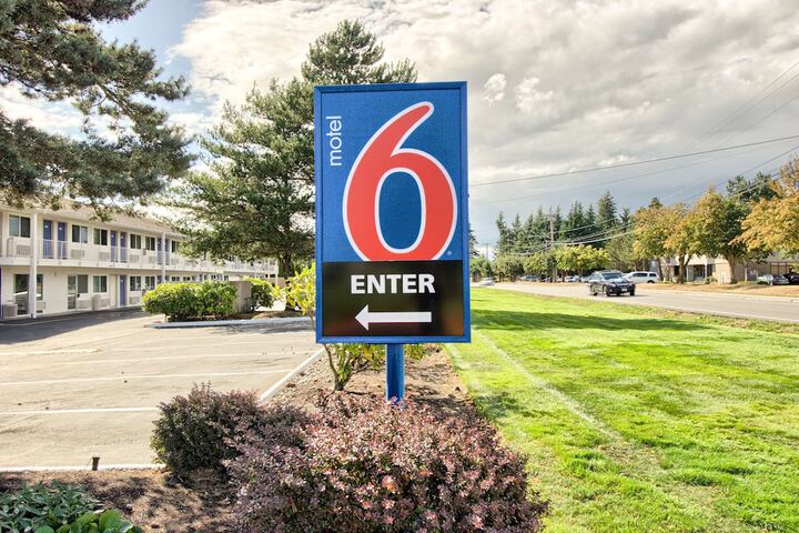 Hotel 32 of 33