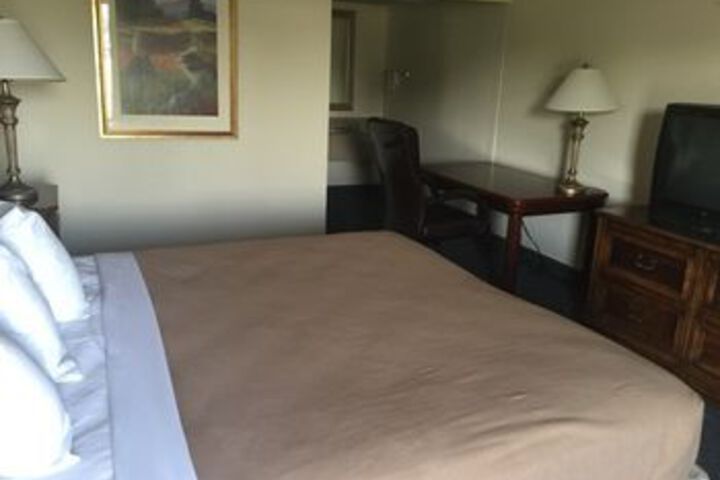 Room 14 of 19