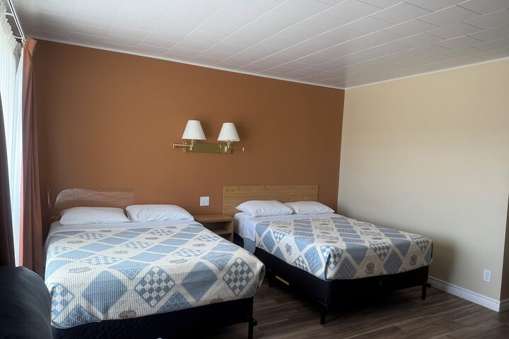 Room 2 of 30