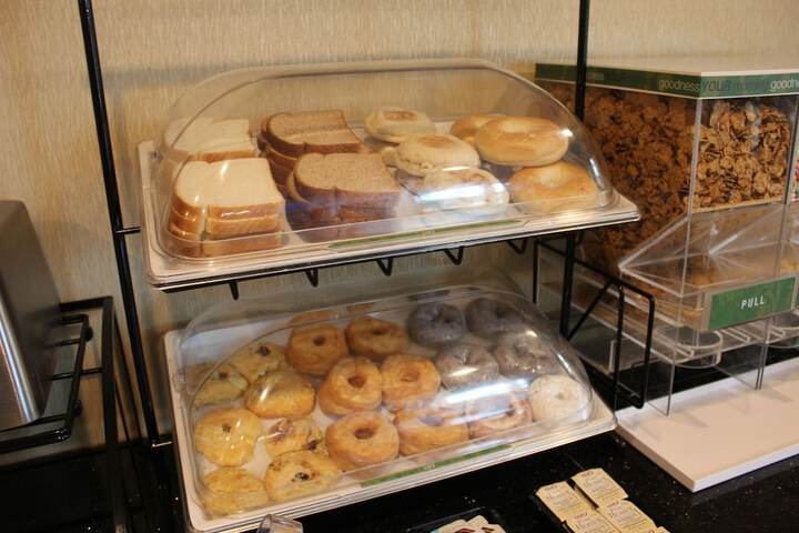 Breakfast/Coffee Service 27 of 40