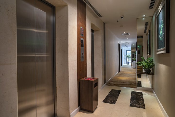 Hotel 71 of 74