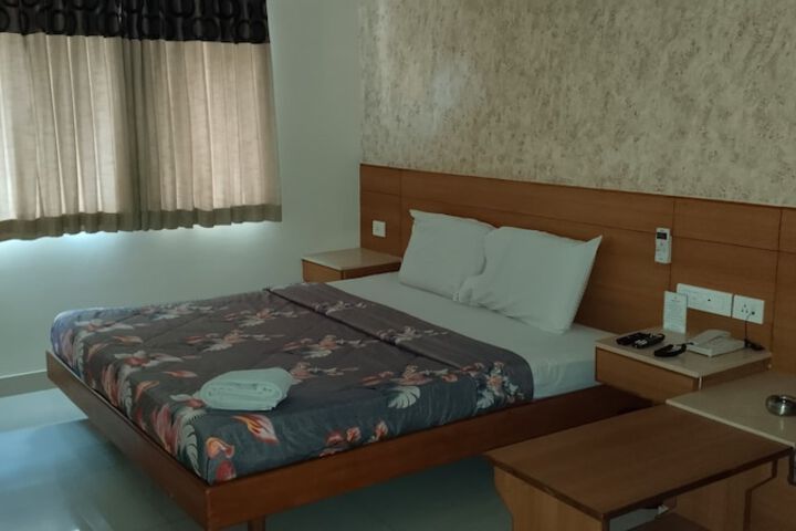 Room 14 of 48