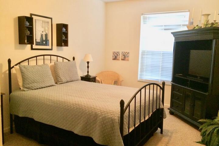 Room 5 of 43