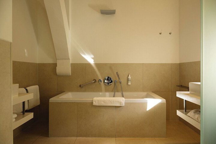 Room 30 of 57